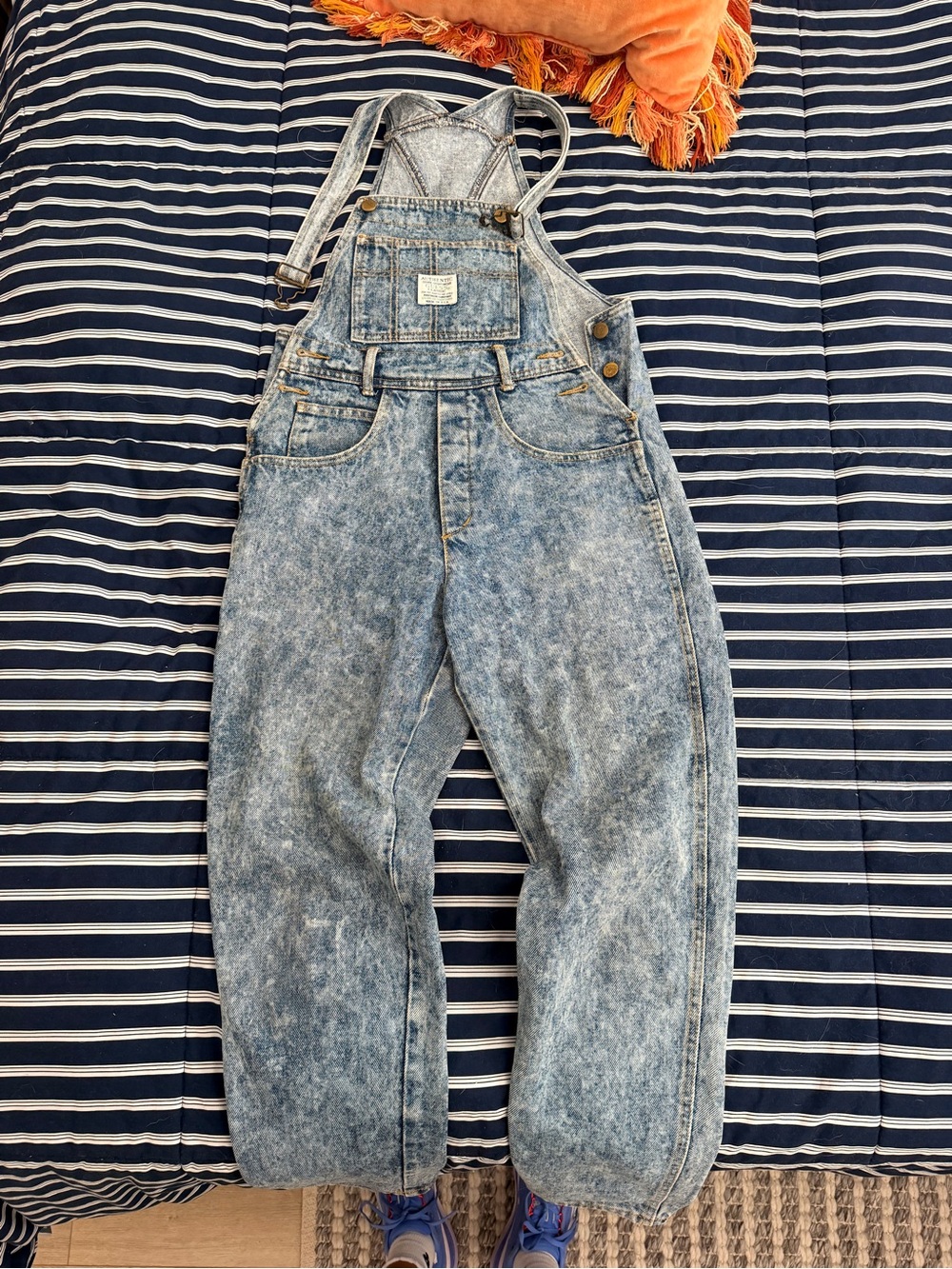 Vintage Guess Women's Light Blue Acid Wash Denim Overalls